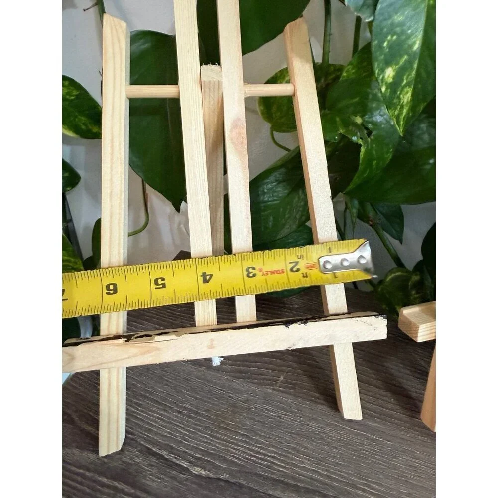 (4) wooden small table top easels